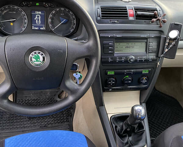 Сірий Шкода Октавія, об'ємом двигуна 1.8 л та пробігом 217 тис. км за 4500 $, фото 12 на Automoto.ua