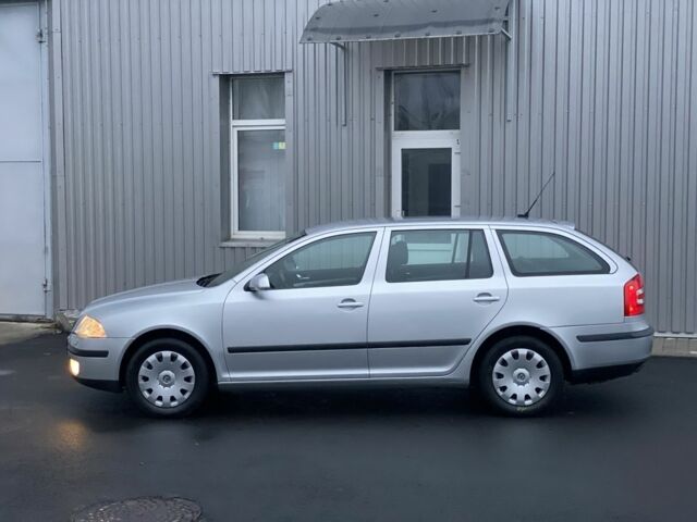 Серый Шкода Октавия, объемом двигателя 1.6 л и пробегом 197 тыс. км за 5999 $, фото 3 на Automoto.ua