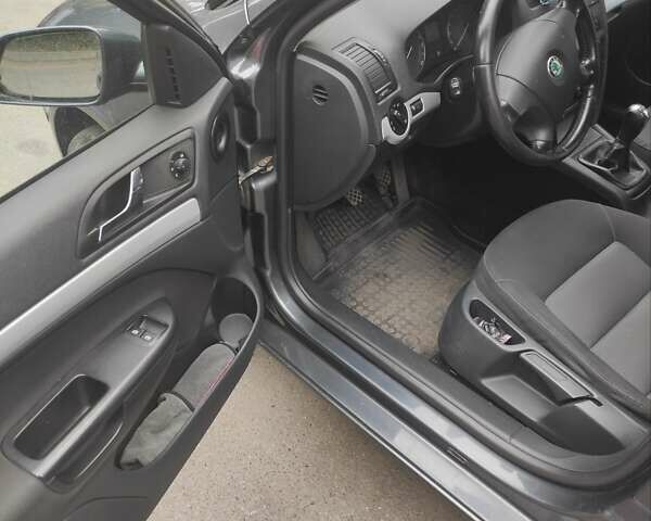 Серый Шкода Октавия, объемом двигателя 1.9 л и пробегом 310 тыс. км за 7100 $, фото 7 на Automoto.ua