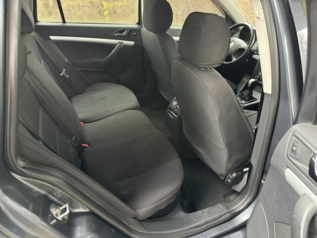 Серый Шкода Октавия, объемом двигателя 2 л и пробегом 300 тыс. км за 6000 $, фото 6 на Automoto.ua