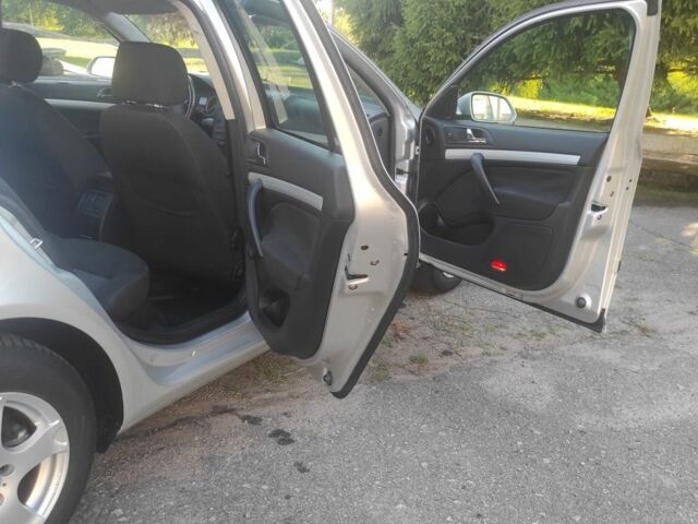 Сірий Шкода Октавія, об'ємом двигуна 1.6 л та пробігом 249 тис. км за 6799 $, фото 9 на Automoto.ua