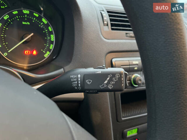 Серый Шкода Октавия, объемом двигателя 1.6 л и пробегом 39 тыс. км за 10150 $, фото 57 на Automoto.ua