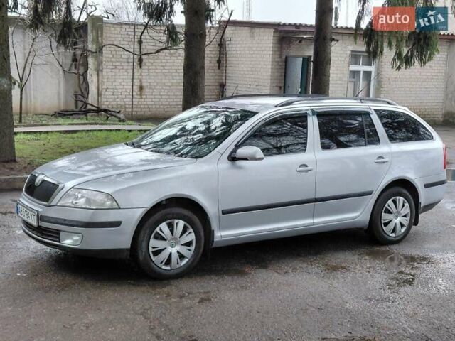 Серый Шкода Октавия, объемом двигателя 1.6 л и пробегом 280 тыс. км за 6200 $, фото 5 на Automoto.ua