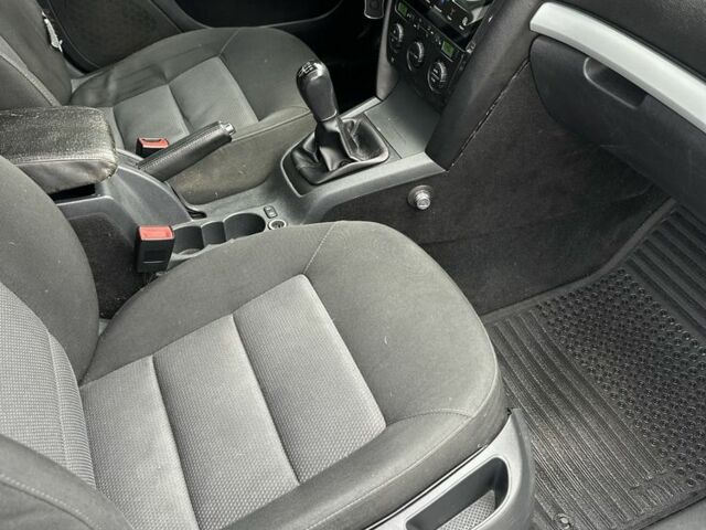 Серый Шкода Октавия, объемом двигателя 1.9 л и пробегом 270 тыс. км за 5300 $, фото 15 на Automoto.ua