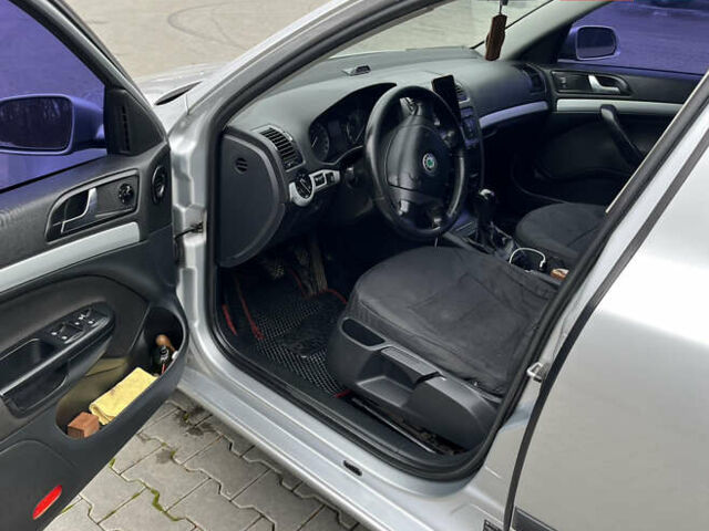 Сірий Шкода Октавія, об'ємом двигуна 1.6 л та пробігом 240 тис. км за 5850 $, фото 20 на Automoto.ua