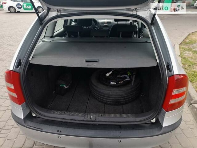 Сірий Шкода Октавія, об'ємом двигуна 1.6 л та пробігом 266 тис. км за 6400 $, фото 7 на Automoto.ua