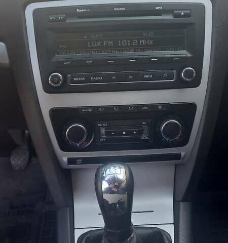 Сірий Шкода Октавія, об'ємом двигуна 1.6 л та пробігом 268 тис. км за 6200 $, фото 5 на Automoto.ua