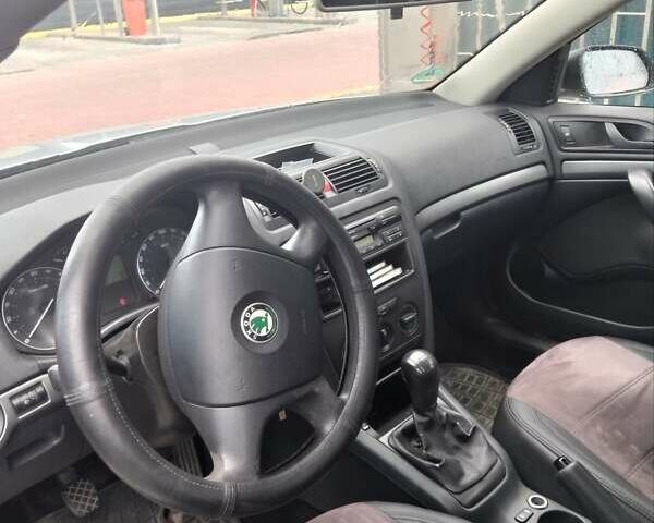 Серый Шкода Октавия, объемом двигателя 1.9 л и пробегом 308 тыс. км за 6000 $, фото 1 на Automoto.ua