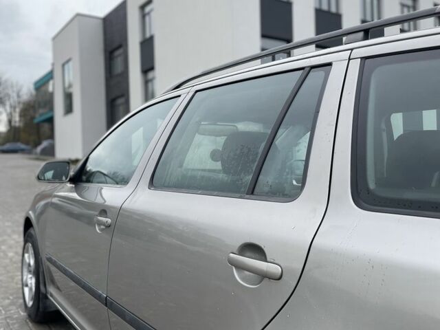 Серый Шкода Октавия, объемом двигателя 2 л и пробегом 340 тыс. км за 3200 $, фото 2 на Automoto.ua