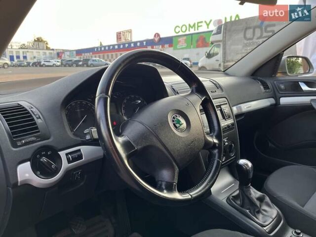 Сірий Шкода Октавія, об'ємом двигуна 1.6 л та пробігом 251 тис. км за 5949 $, фото 10 на Automoto.ua