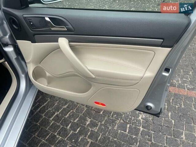 Сірий Шкода Октавія, об'ємом двигуна 1.8 л та пробігом 221 тис. км за 7899 $, фото 10 на Automoto.ua