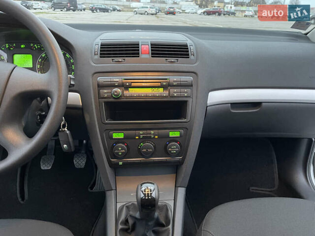 Серый Шкода Октавия, объемом двигателя 1.6 л и пробегом 39 тыс. км за 10150 $, фото 55 на Automoto.ua