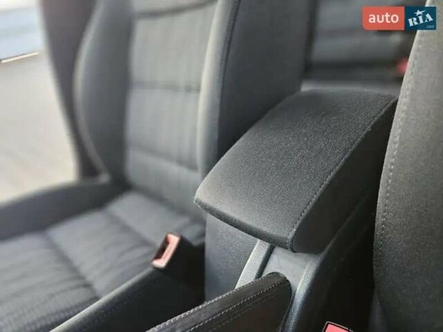 Серый Шкода Октавия, объемом двигателя 1.8 л и пробегом 200 тыс. км за 9100 $, фото 68 на Automoto.ua