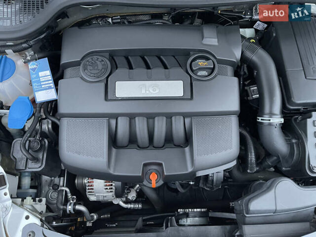 Серый Шкода Октавия, объемом двигателя 1.6 л и пробегом 39 тыс. км за 10150 $, фото 78 на Automoto.ua