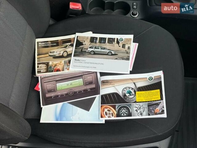 Сірий Шкода Октавія, об'ємом двигуна 1.6 л та пробігом 214 тис. км за 6950 $, фото 80 на Automoto.ua