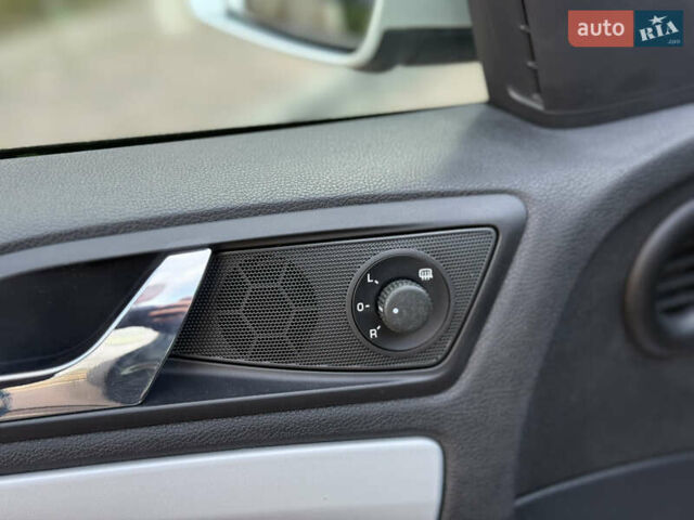 Сірий Шкода Октавія, об'ємом двигуна 1.6 л та пробігом 214 тис. км за 6950 $, фото 39 на Automoto.ua