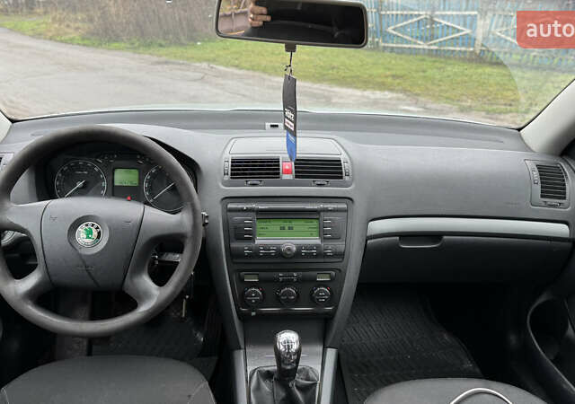 Серый Шкода Октавия, объемом двигателя 2 л и пробегом 300 тыс. км за 2750 $, фото 17 на Automoto.ua