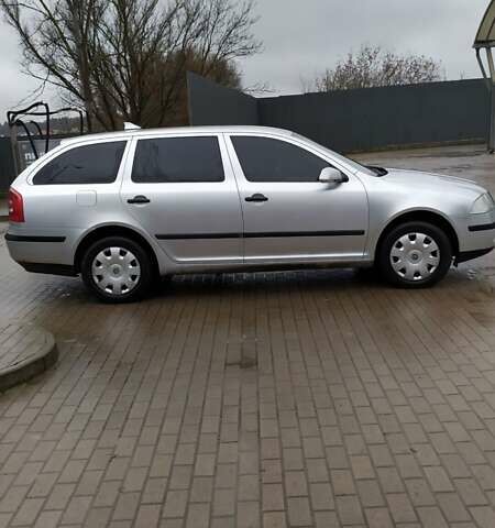 Серый Шкода Октавия, объемом двигателя 1.6 л и пробегом 218 тыс. км за 5200 $, фото 3 на Automoto.ua