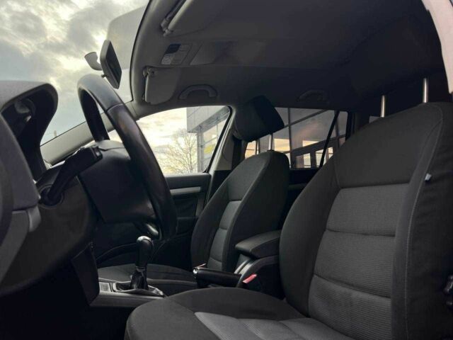 Сірий Шкода Октавія, об'ємом двигуна 2 л та пробігом 260 тис. км за 8200 $, фото 8 на Automoto.ua