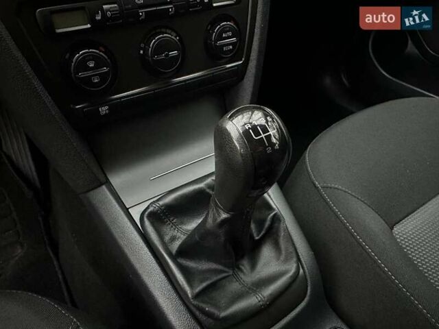 Сірий Шкода Октавія, об'ємом двигуна 1.6 л та пробігом 183 тис. км за 6950 $, фото 28 на Automoto.ua