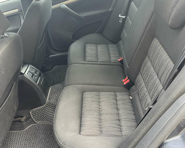 Серый Шкода Октавия, объемом двигателя 1.8 л и пробегом 207 тыс. км за 6500 $, фото 6 на Automoto.ua