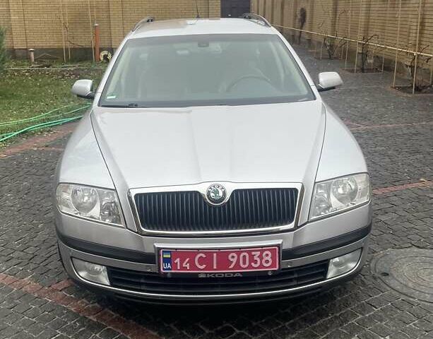 Сірий Шкода Октавія, об'ємом двигуна 1.8 л та пробігом 221 тис. км за 7899 $, фото 1 на Automoto.ua