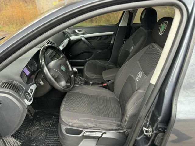 Серый Шкода Октавия, объемом двигателя 2 л и пробегом 300 тыс. км за 6000 $, фото 4 на Automoto.ua