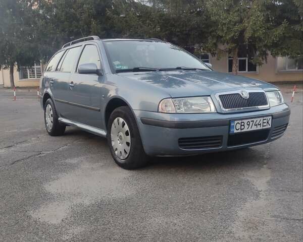 Серый Шкода Октавия, объемом двигателя 1.6 л и пробегом 238 тыс. км за 6450 $, фото 1 на Automoto.ua