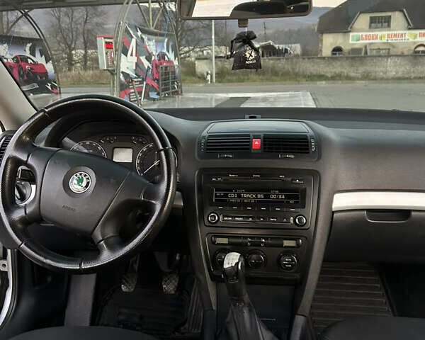 Серый Шкода Октавия, объемом двигателя 1.9 л и пробегом 418 тыс. км за 4500 $, фото 7 на Automoto.ua