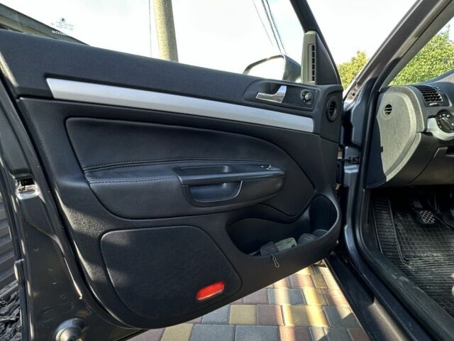 Серый Шкода Октавия, объемом двигателя 1.6 л и пробегом 252 тыс. км за 6850 $, фото 6 на Automoto.ua