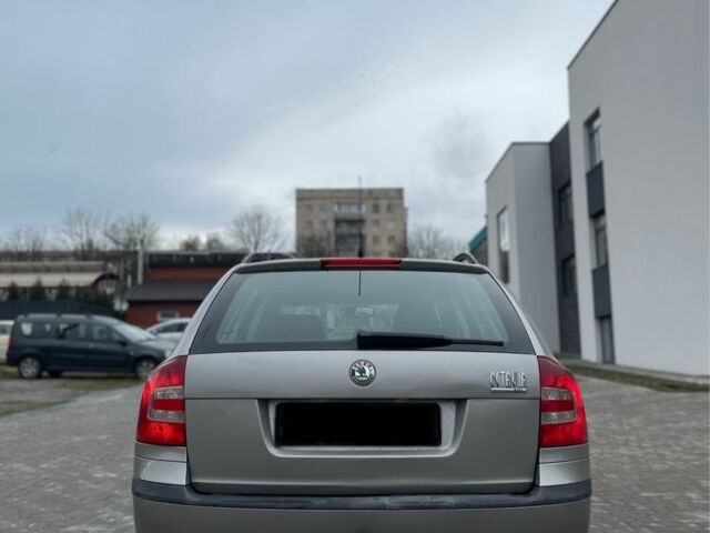 Серый Шкода Октавия, объемом двигателя 2 л и пробегом 340 тыс. км за 3200 $, фото 6 на Automoto.ua