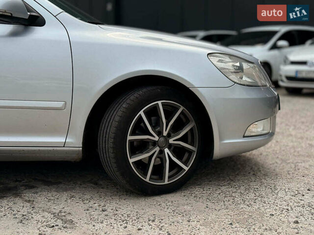 Серый Шкода Октавия, объемом двигателя 1.6 л и пробегом 154 тыс. км за 8800 $, фото 6 на Automoto.ua