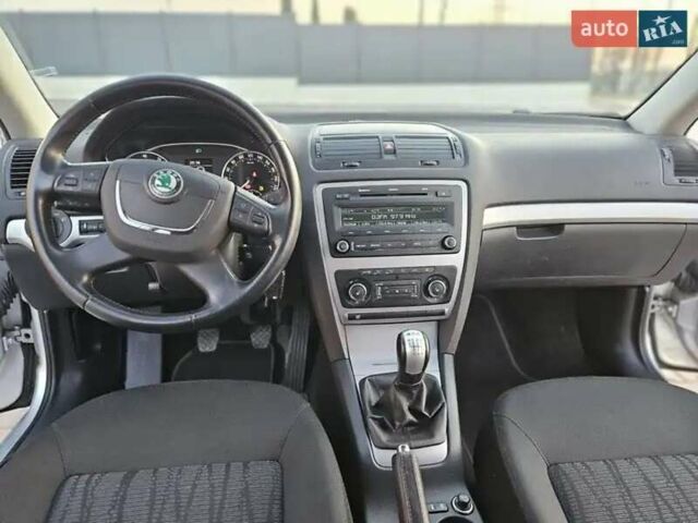 Серый Шкода Октавия, объемом двигателя 1.8 л и пробегом 200 тыс. км за 9100 $, фото 36 на Automoto.ua