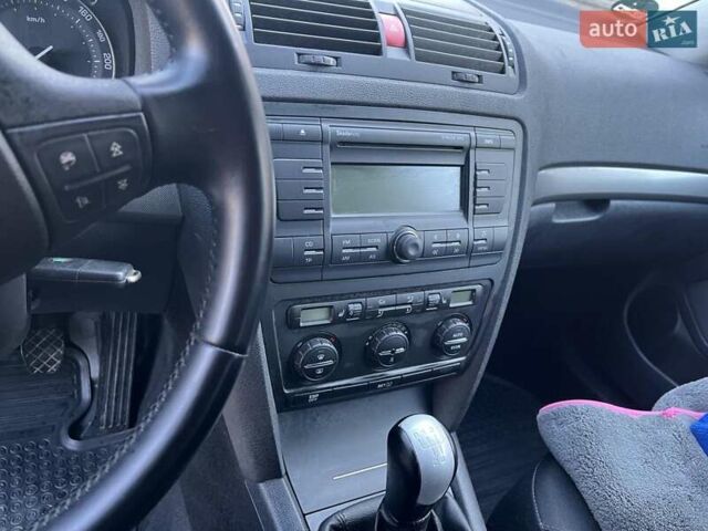 Серый Шкода Октавия, объемом двигателя 1.6 л и пробегом 205 тыс. км за 6500 $, фото 14 на Automoto.ua
