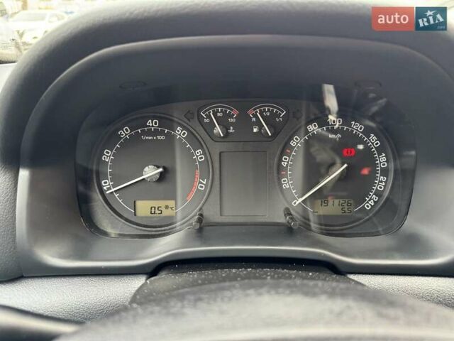 Серый Шкода Октавия, объемом двигателя 1.6 л и пробегом 191 тыс. км за 5700 $, фото 32 на Automoto.ua