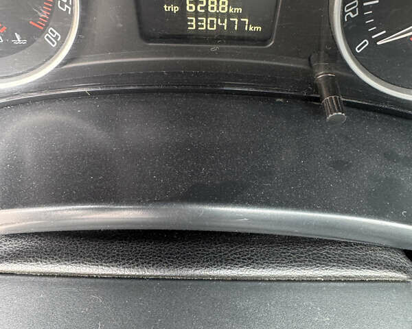 Сірий Шкода Октавія, об'ємом двигуна 1.9 л та пробігом 330 тис. км за 6500 $, фото 9 на Automoto.ua