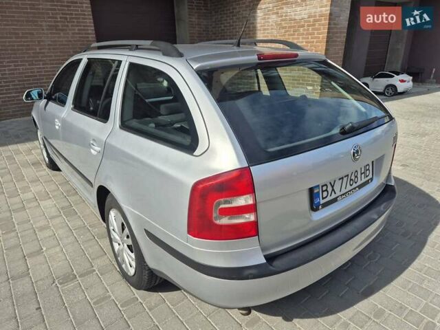 Серый Шкода Октавия, объемом двигателя 1.6 л и пробегом 201 тыс. км за 5700 $, фото 3 на Automoto.ua