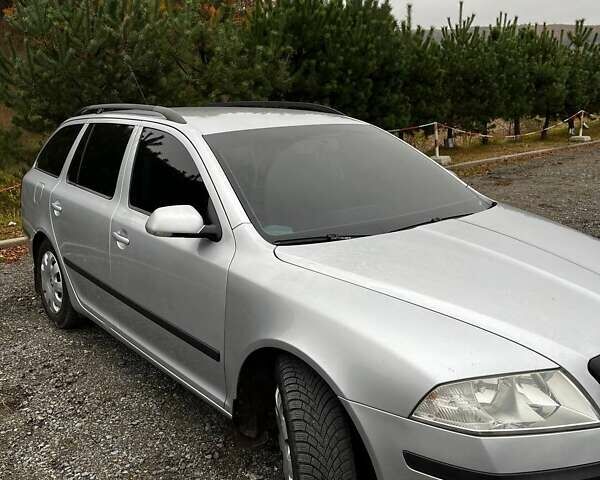 Серый Шкода Октавия, объемом двигателя 1.9 л и пробегом 278 тыс. км за 6000 $, фото 2 на Automoto.ua