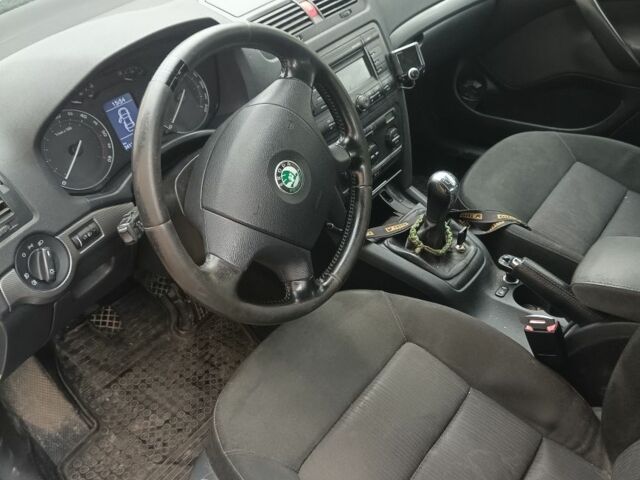 Шкода Октавия 2008 в Калуше на Automoto.ua Серый Шкода Октавия, объемом двигателя 1.9 л и пробегом 360 тыс. км за 5200 $, фото 6 на Automoto.ua