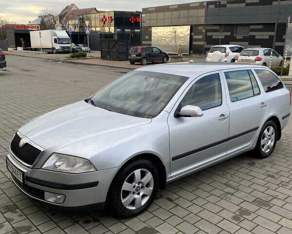 Сірий Шкода Октавія, об'ємом двигуна 1.8 л та пробігом 217 тис. км за 4500 $, фото 1 на Automoto.ua