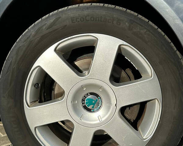 Сірий Шкода Октавія, об'ємом двигуна 1.6 л та пробігом 320 тис. км за 6000 $, фото 14 на Automoto.ua