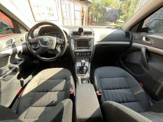 Серый Шкода Октавия, объемом двигателя 1.8 л и пробегом 221 тыс. км за 7100 $, фото 7 на Automoto.ua