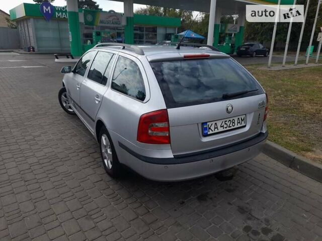 Сірий Шкода Октавія, об'ємом двигуна 1.6 л та пробігом 266 тис. км за 6400 $, фото 1 на Automoto.ua
