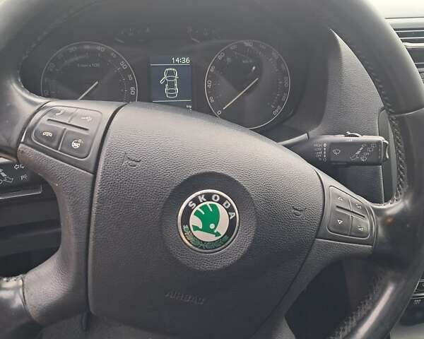 Шкода Октавія 2008 у Житомирі на Automoto.ua Сірий Шкода Октавія, об'ємом двигуна 1.8 л та пробігом 287 тис. км за 8000 $, фото 20 на Automoto.ua