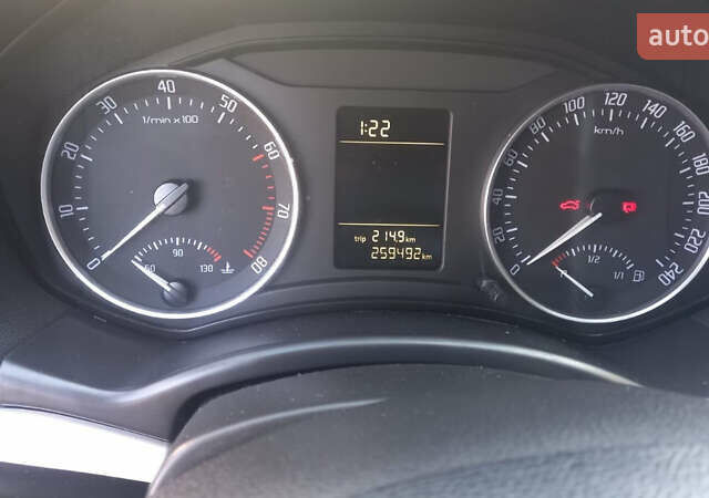 Сірий Шкода Октавія, об'ємом двигуна 1.6 л та пробігом 267 тис. км за 6500 $, фото 7 на Automoto.ua