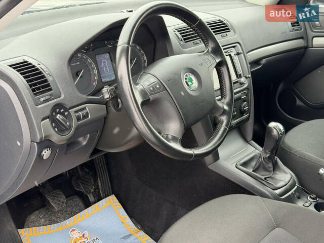 Сірий Шкода Октавія, об'ємом двигуна 1.6 л та пробігом 201 тис. км за 7599 $, фото 48 на Automoto.ua