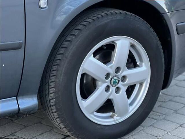 Сірий Шкода Октавія, об'ємом двигуна 1.6 л та пробігом 240 тис. км за 6700 $, фото 5 на Automoto.ua