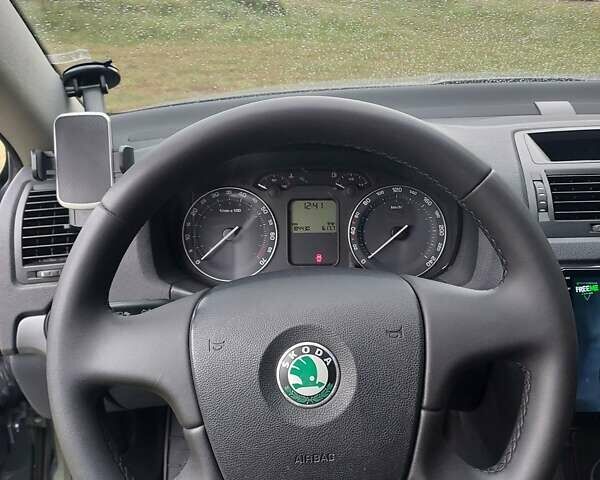 Сірий Шкода Октавія, об'ємом двигуна 1.6 л та пробігом 184 тис. км за 8000 $, фото 17 на Automoto.ua