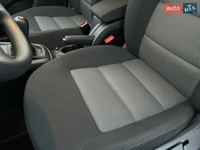 Серый Шкода Октавия, объемом двигателя 1.6 л и пробегом 39 тыс. км за 10150 $, фото 72 на Automoto.ua