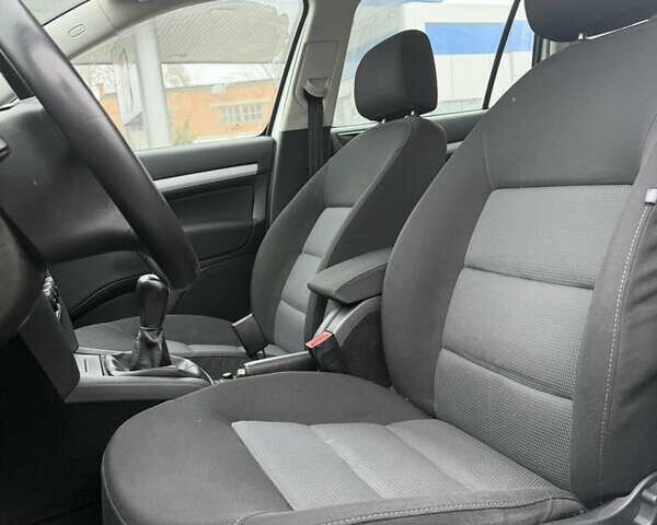 Сірий Шкода Октавія, об'ємом двигуна 1.6 л та пробігом 223 тис. км за 6799 $, фото 27 на Automoto.ua